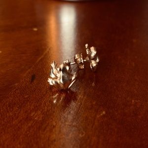 Vintage Avon Gold Tone Frog Stud Earrings